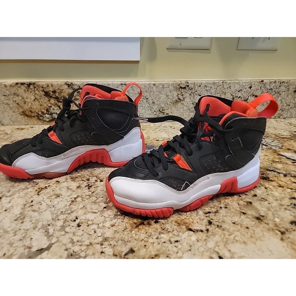 Nike Boys Air Jordan Jumpman Two Trey DQ8431 Black Basketball Shoes Sneakers 6Y